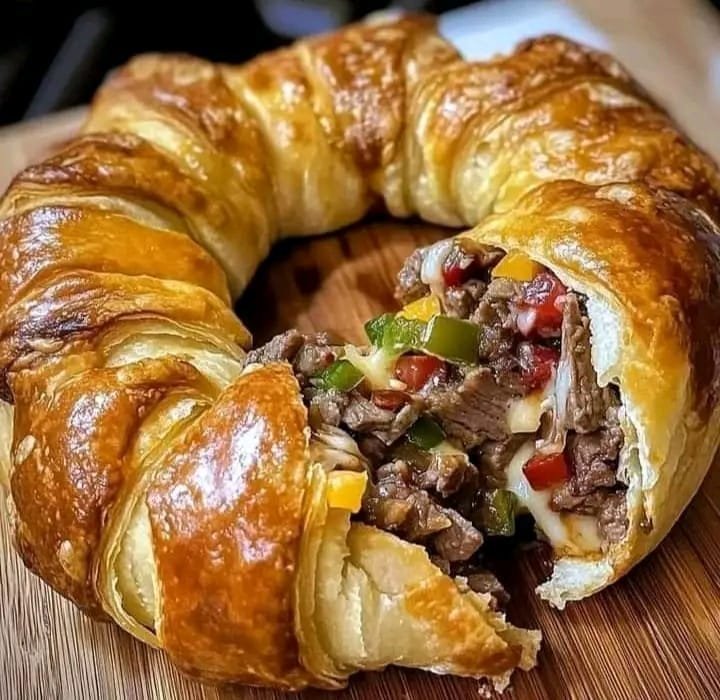 Philly cheese steak crescent ring 459269327_2419245011608391_2908497068498873202_n