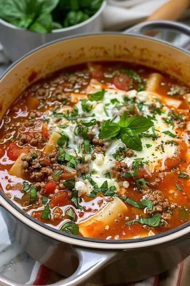 Lasagna Soup 🍝 464227767_122180306204237777_6385418112599929587_n