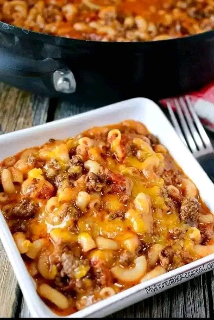 Creamy and Cheesy Beef Goulash 453507677_122116597430373432_4492408712806453721_n