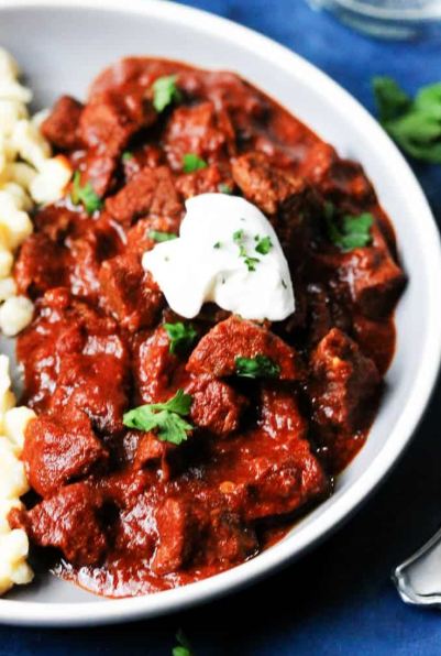 Pörkölt – Hungarian Beef and Onion Stew🇭🇺.. Capture d’écran 2025-04-22 183900