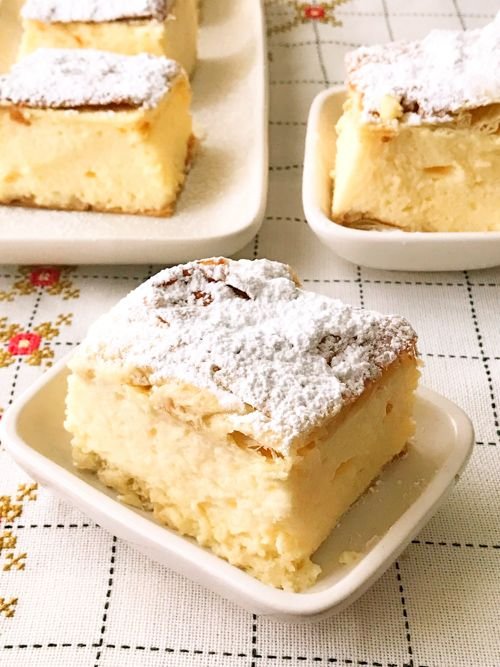 Hungarian Krémes (Hungarian Cream Pastry) 207b6a4671923e82e126d71729ffd311 (2)