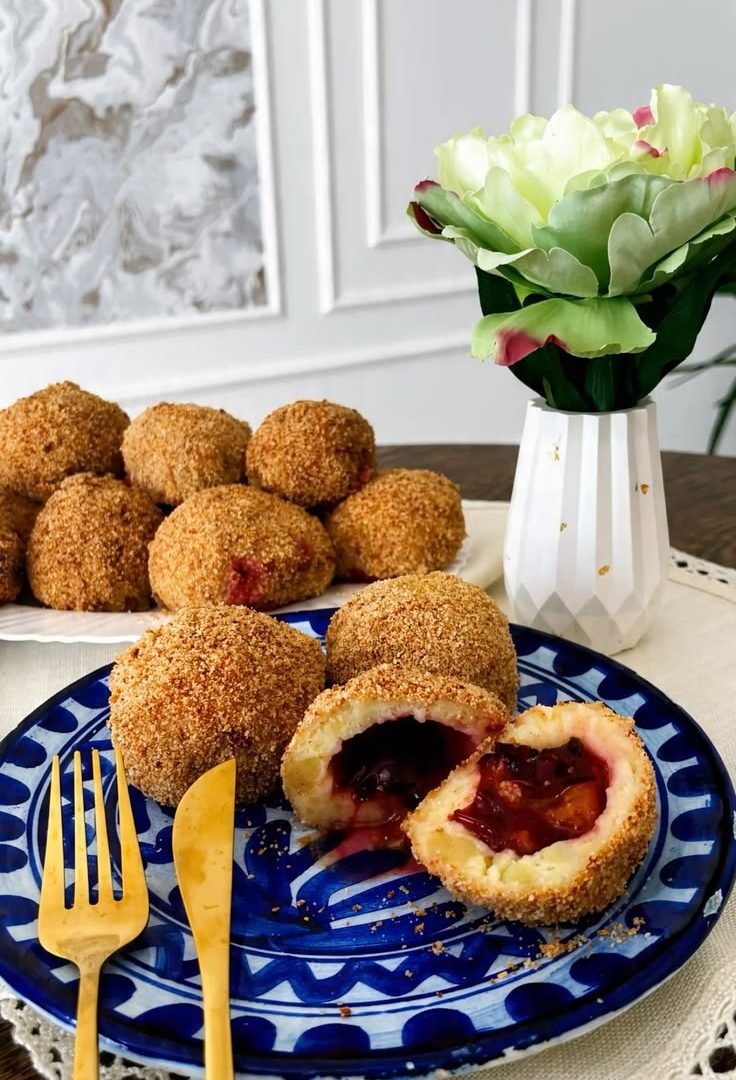 Hungarian Plum Dumplings 61542a3f35b90a305846cfe4f9fd1626
