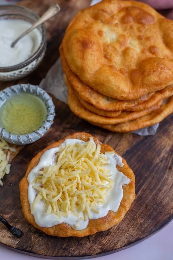 Hungarian Breaded Cheese (Rántott Sajt): A Crispy Classic of Hungarian Cuisine 9621cacbba478232b760219fc83e6bb5